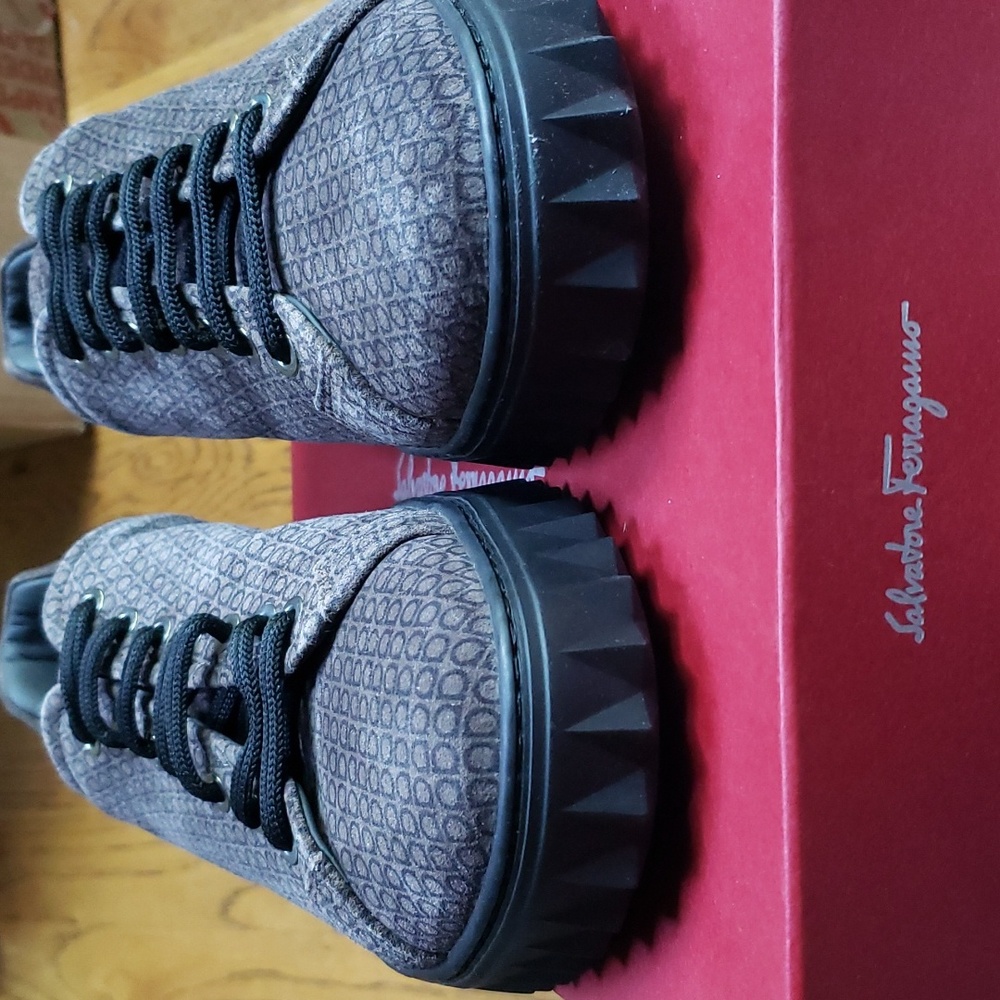 NIB Salvatore Ferragamo Grey Cube Sneaker Men's Size 7 - Picture 7 of 12